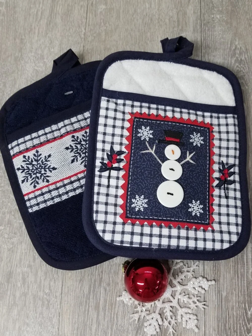 Winter Themed Pot Mitt Set